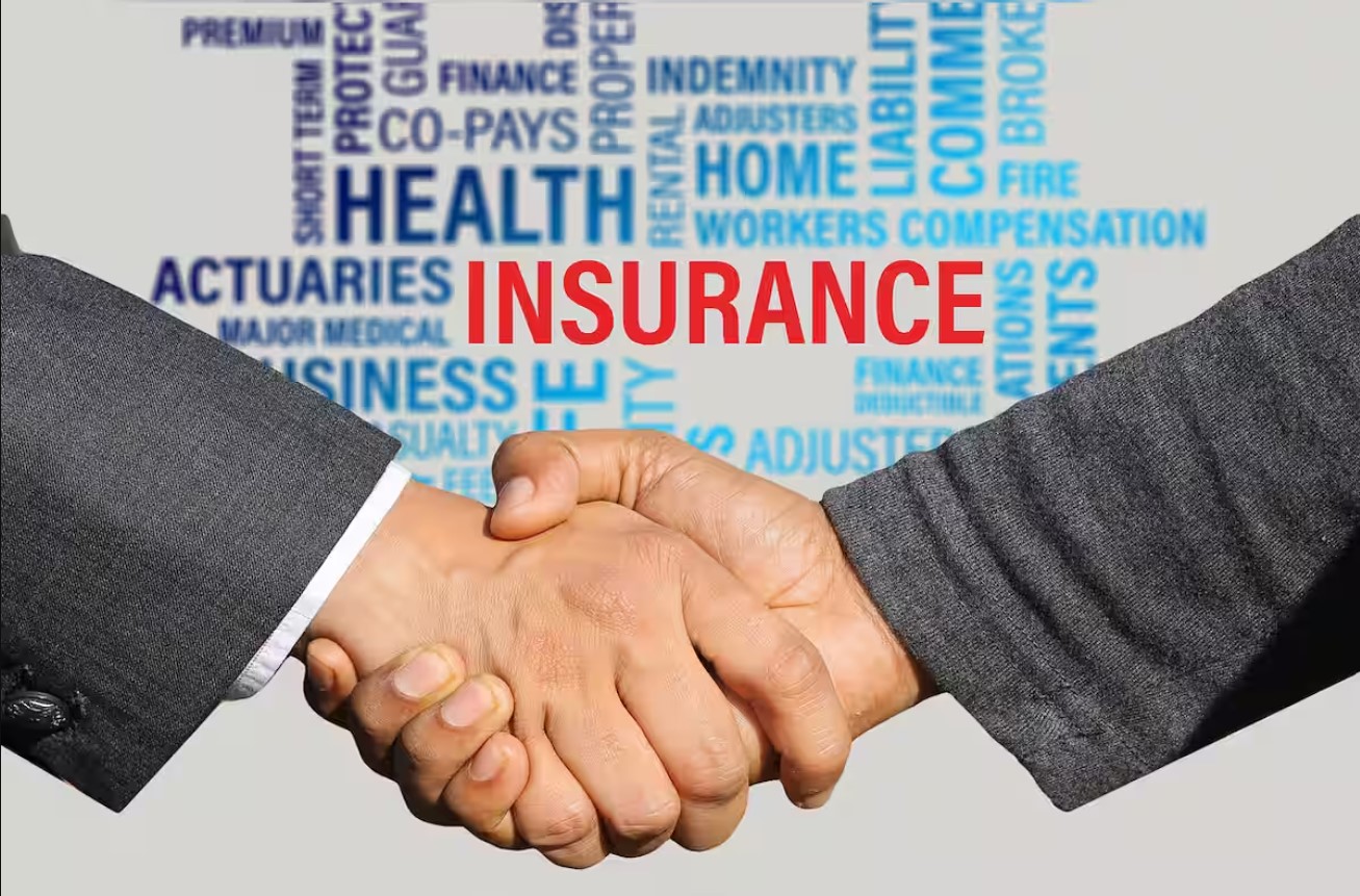 Indian insurance sector sees 62% surge in female salespersons in FY24: Report